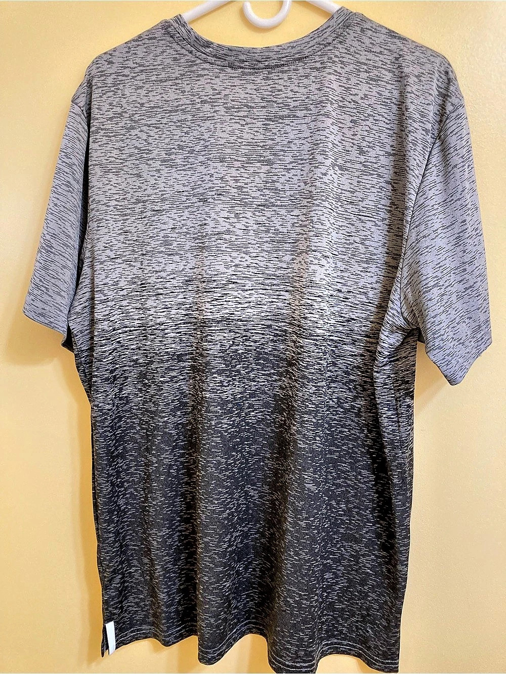 bcg Men's Run Ombre Running T-Shirt Gray & Black XL - Picture 2 of 3